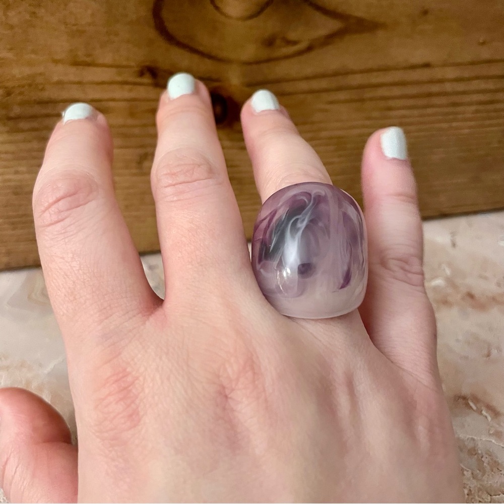 Lavender Purple Swirl Dome Ring, Metal Free Size 8 - Picture 5 of 9